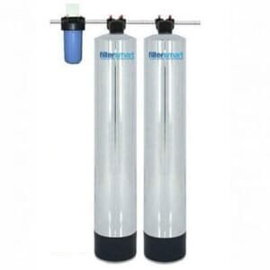 Filtersmart Reviews Fs1500 water filtration system with two silver tanks, blue pre-filter, black caps.